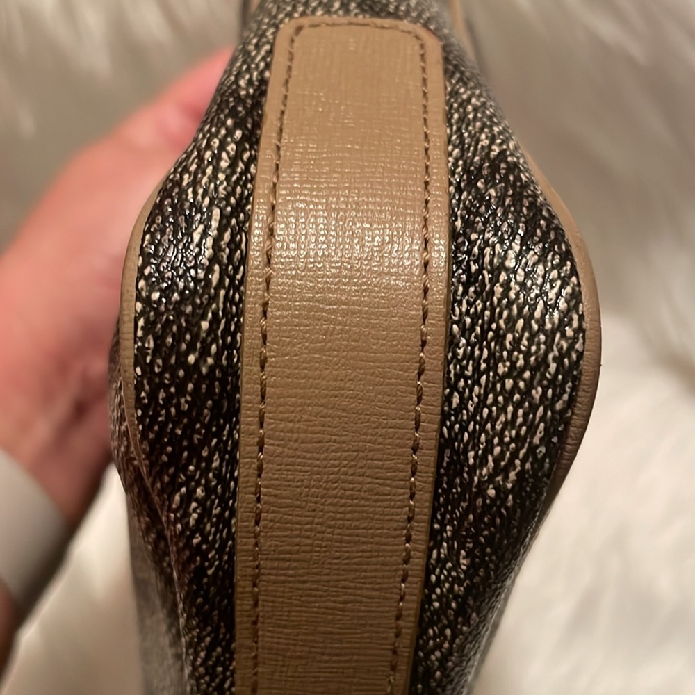 Yves Saint Laurent Clutch Bag - Picture 9 of 12